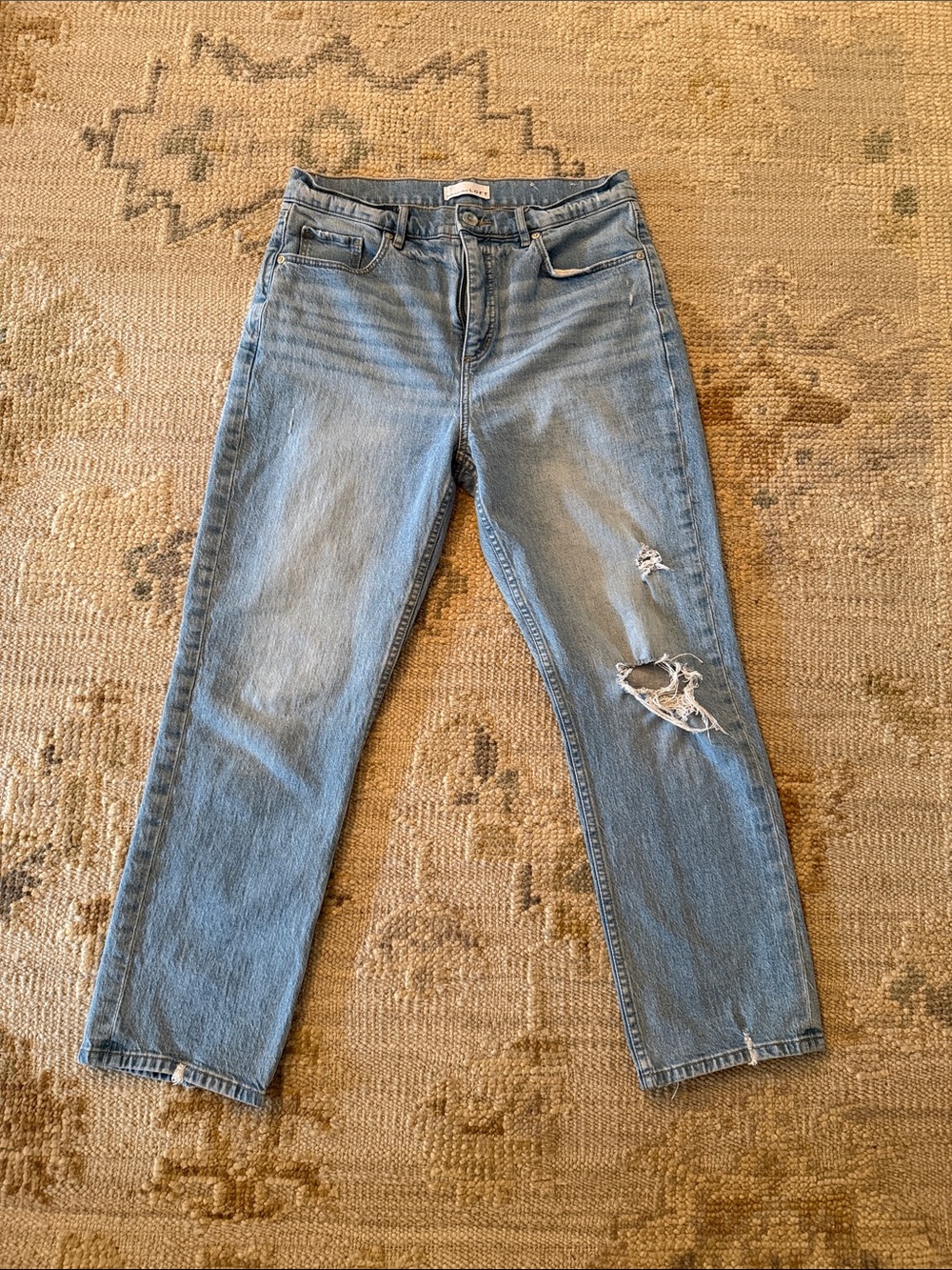 Loft Women’s high waist straight crop jeans. Size 6.